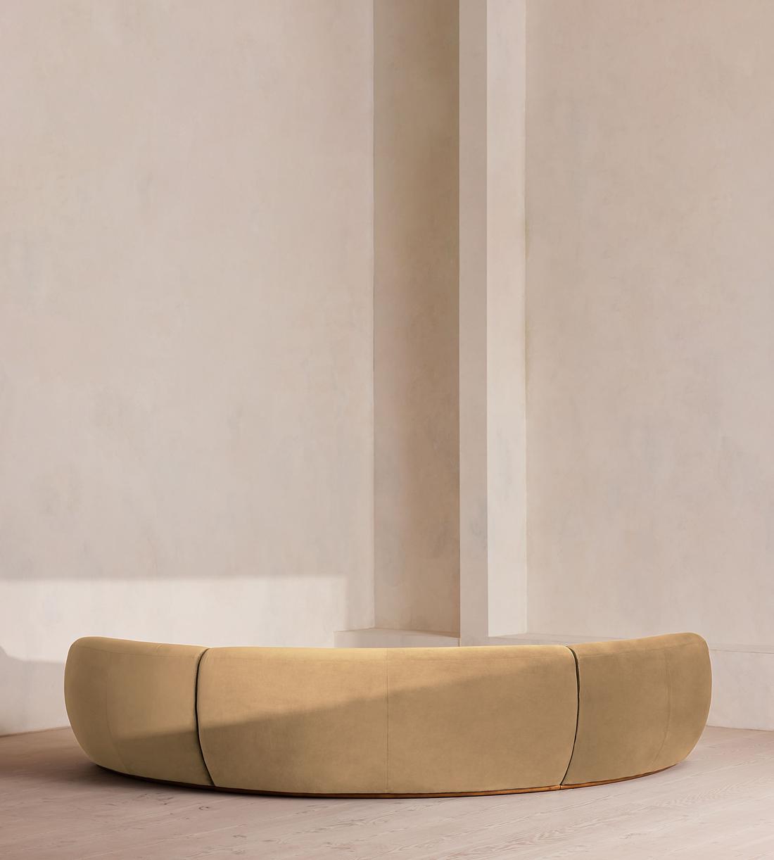Aline Serpentine Sectional Sofa - Four Seater - Camel Velvet - US - Images - Image 4