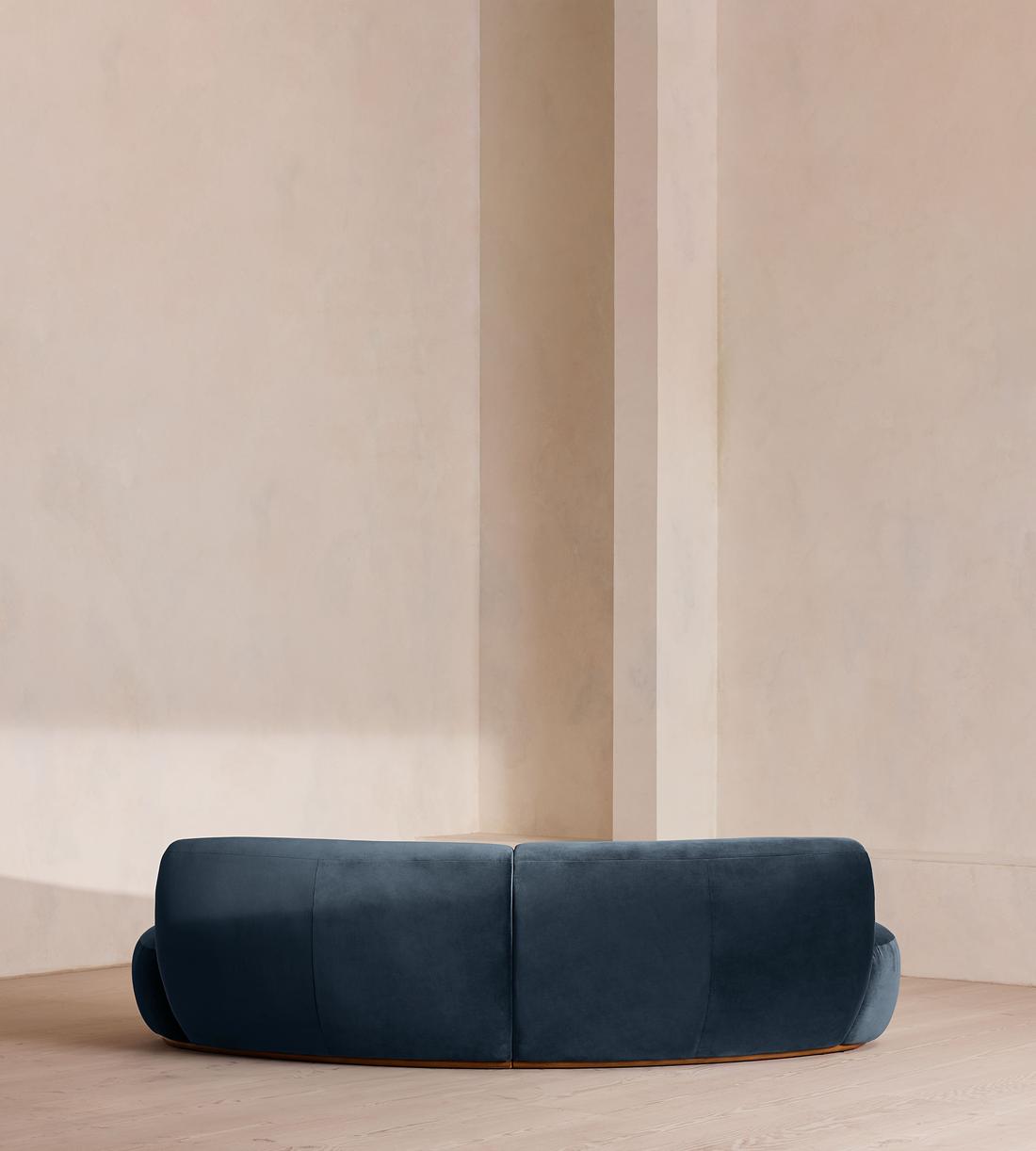 Aline Serpentine Sectional Sofa - Three Seater - Royal Blue Velvet - US - Images - Image 4
