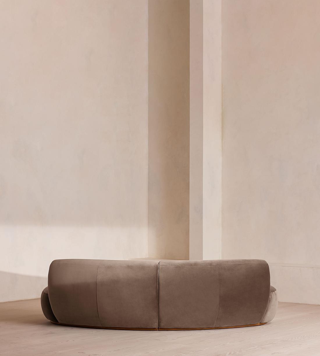 Aline Serpentine Sectional Sofa - Three Seater - Taupe Velvet - US - Images - Image 4