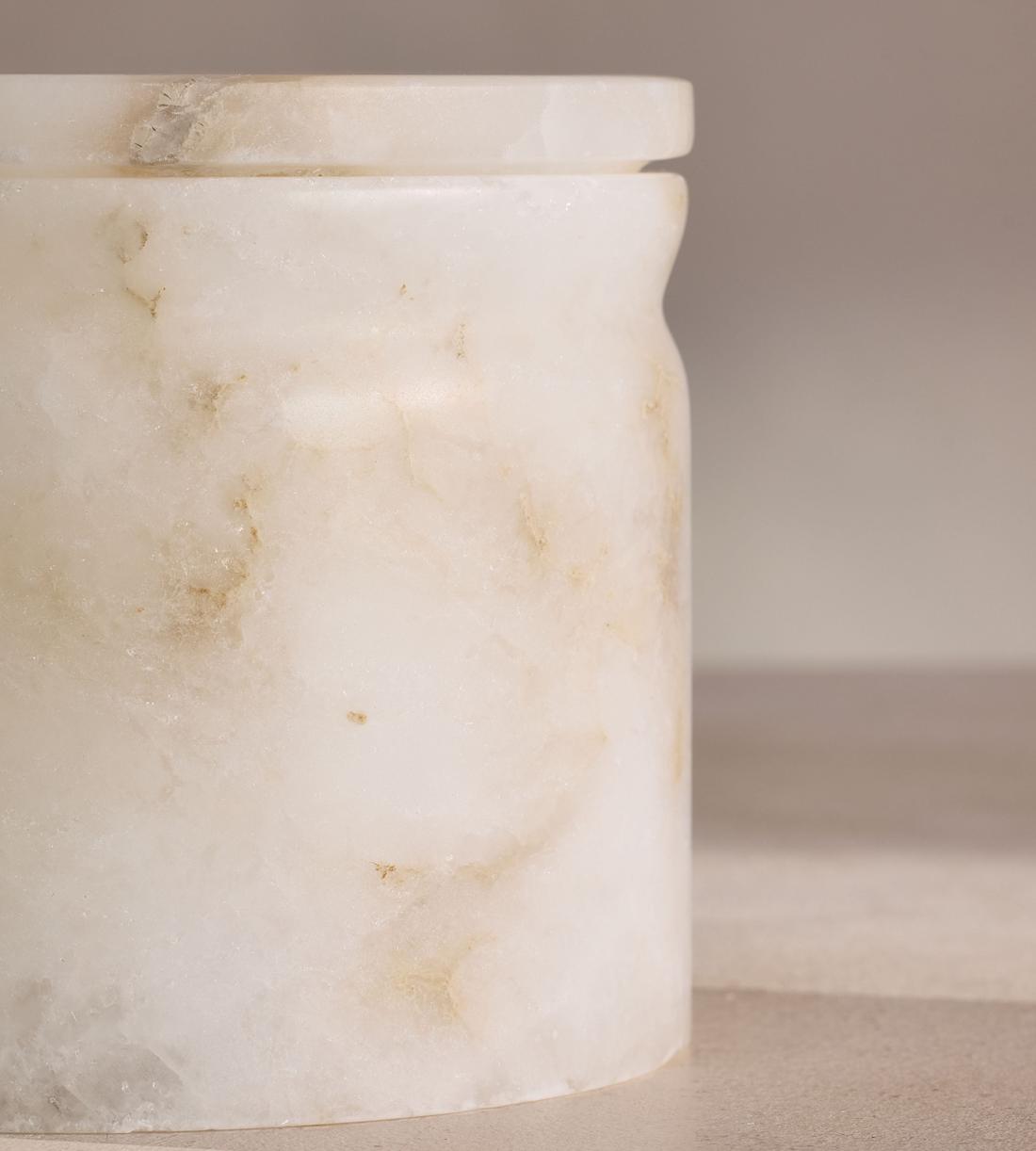 Bergamot & Mandarin Candle - Alabaster - 660g - Images - Image 3