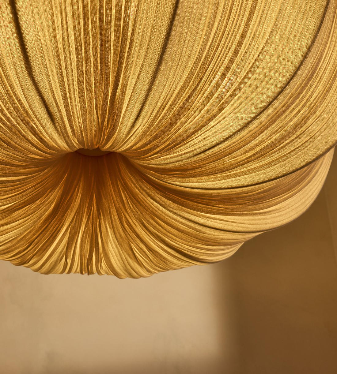 Aldwin Pendant - Large US - Images - Image 6