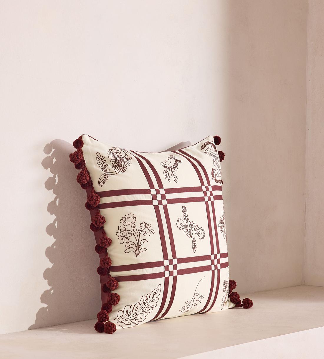 Tara Square Cushion - Images - Image 4