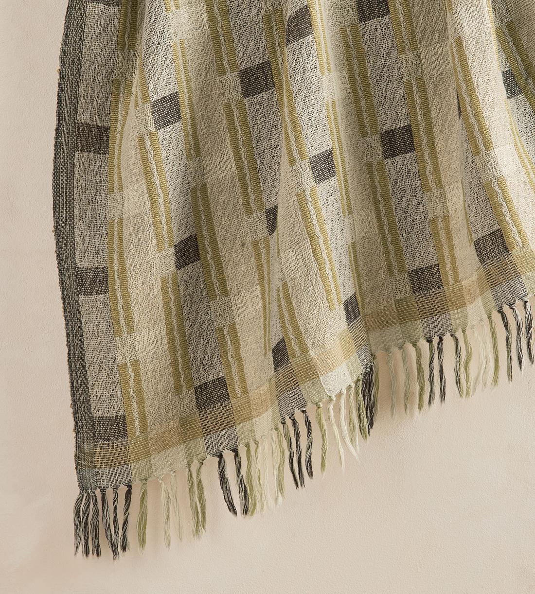 Bordain Throw - Images - Image 6