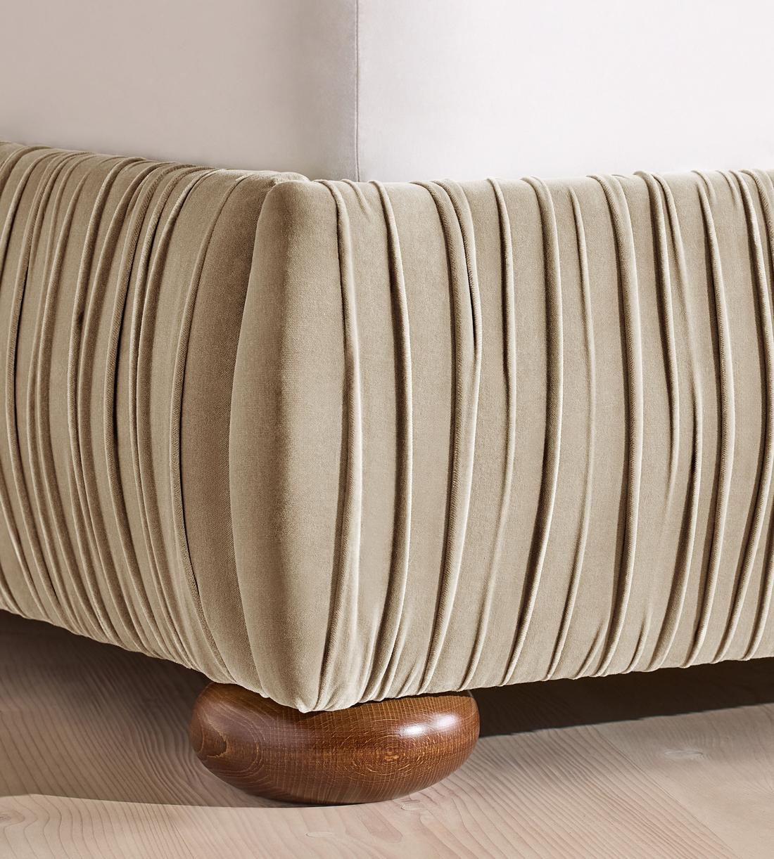 Blair Bed - King - Velvet - Oyster - US - Images - Image 5