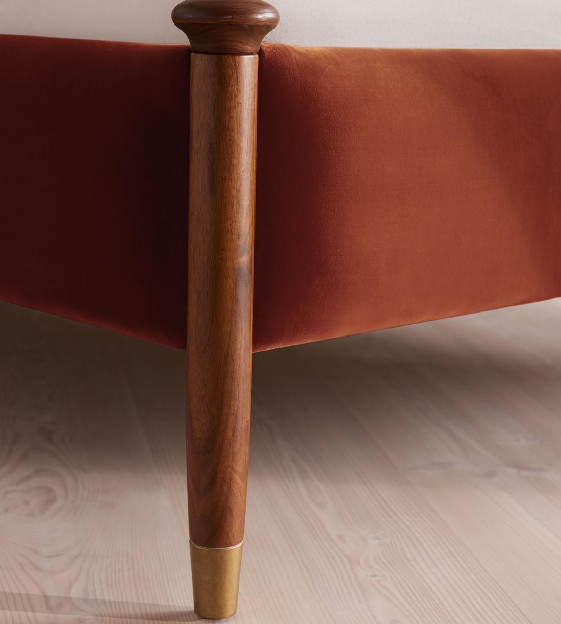 Paolo Bed - Queen - Velvet - Rust - US - Images - Image 5