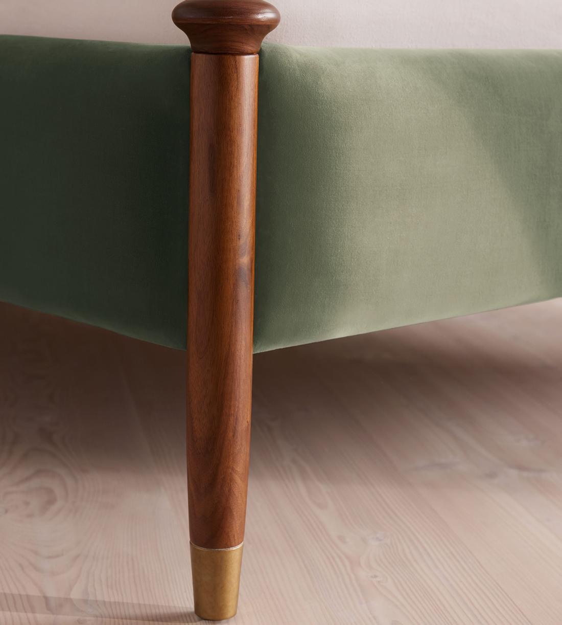 Paolo Bed - Queen - Velvet - Seafoam - US - Images - Image 5