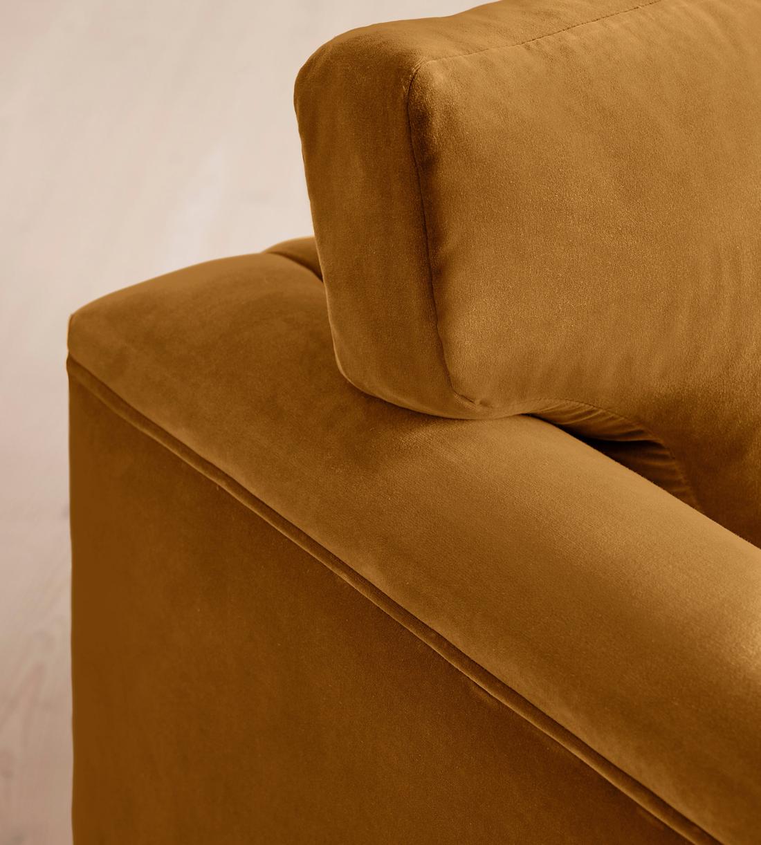 Reya Loveseat - Velvet - Mustard - Images - Image 5