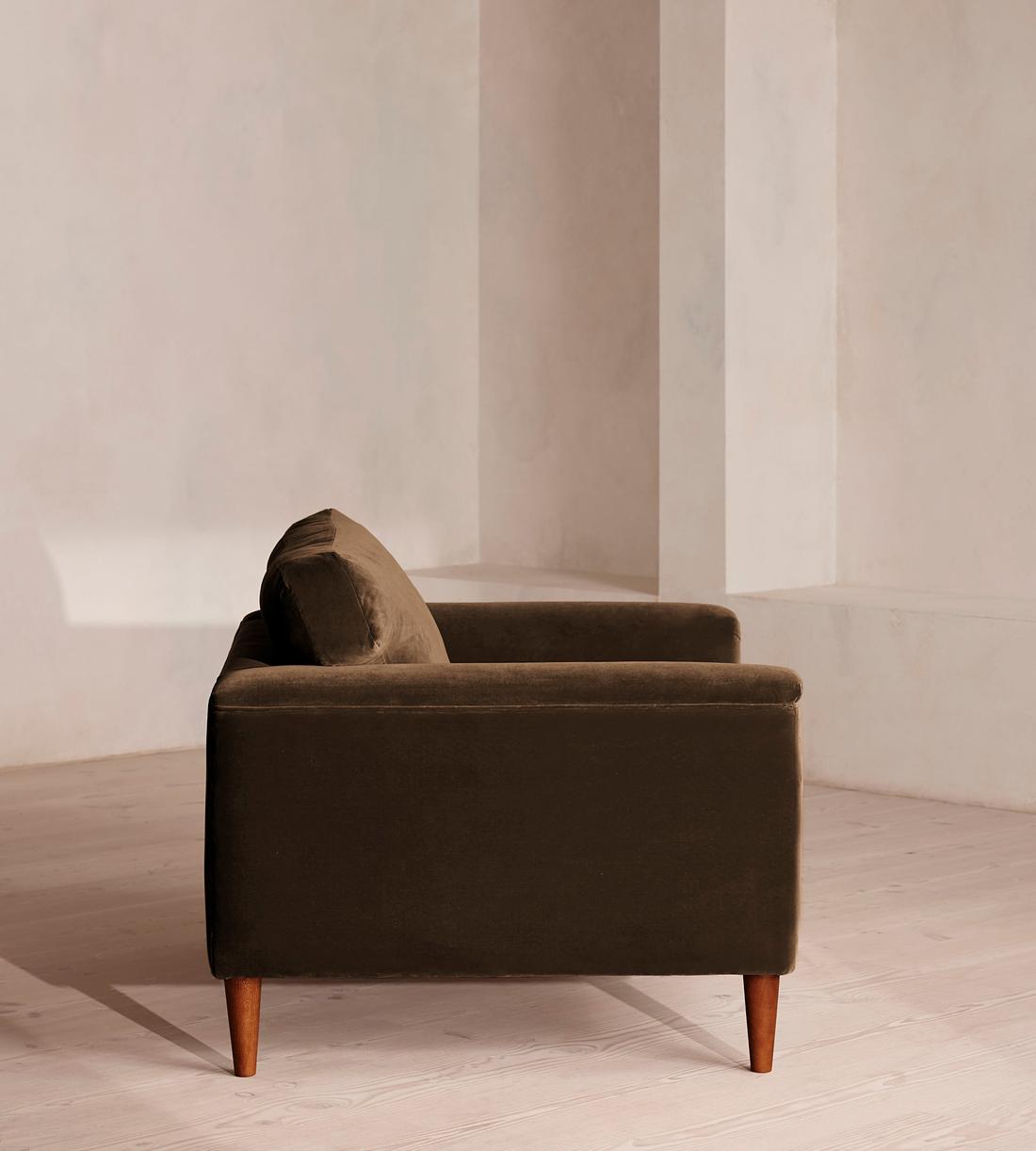 Reya Loveseat - Velvet - Chocolate - Images - Image 3