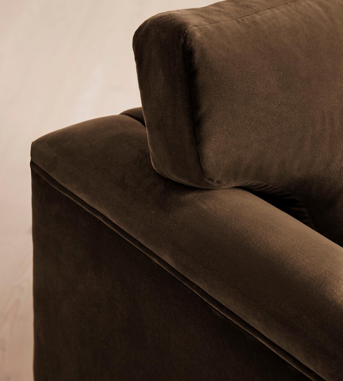 Reya Loveseat - Velvet - Chocolate - Images - Image 5