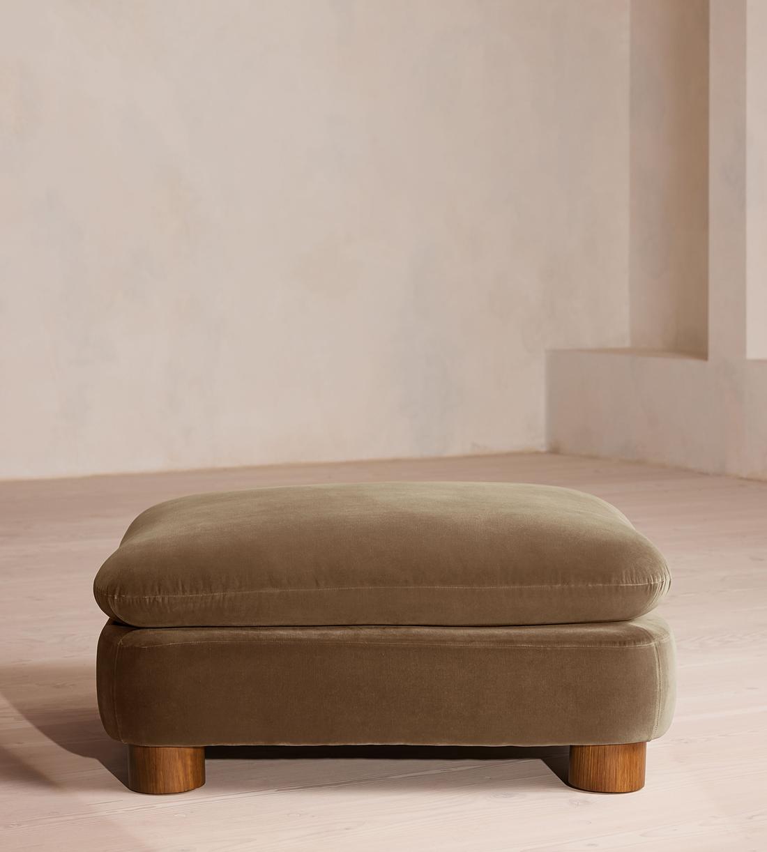 Vivienne Ottoman - Velvet - Truffle - US - Image 2
