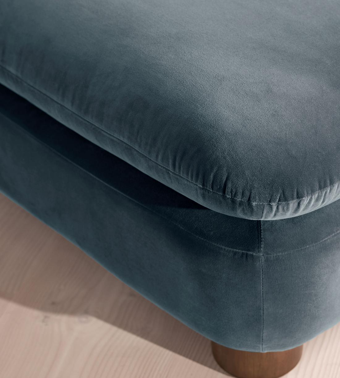 Vivienne Ottoman - Velvet Grey Blue - Images - Image 3