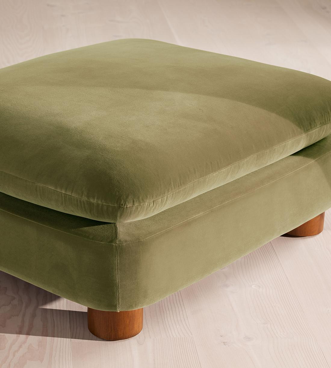 Vivienne Ottoman - Velvet Lichen - Images - Image 5