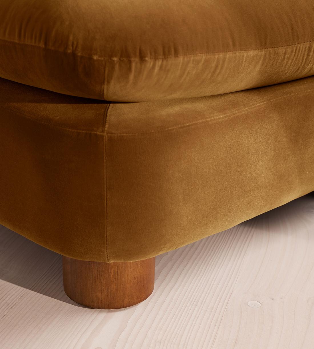 Vivienne Ottoman - Velvet Mustard - Images - Image 4