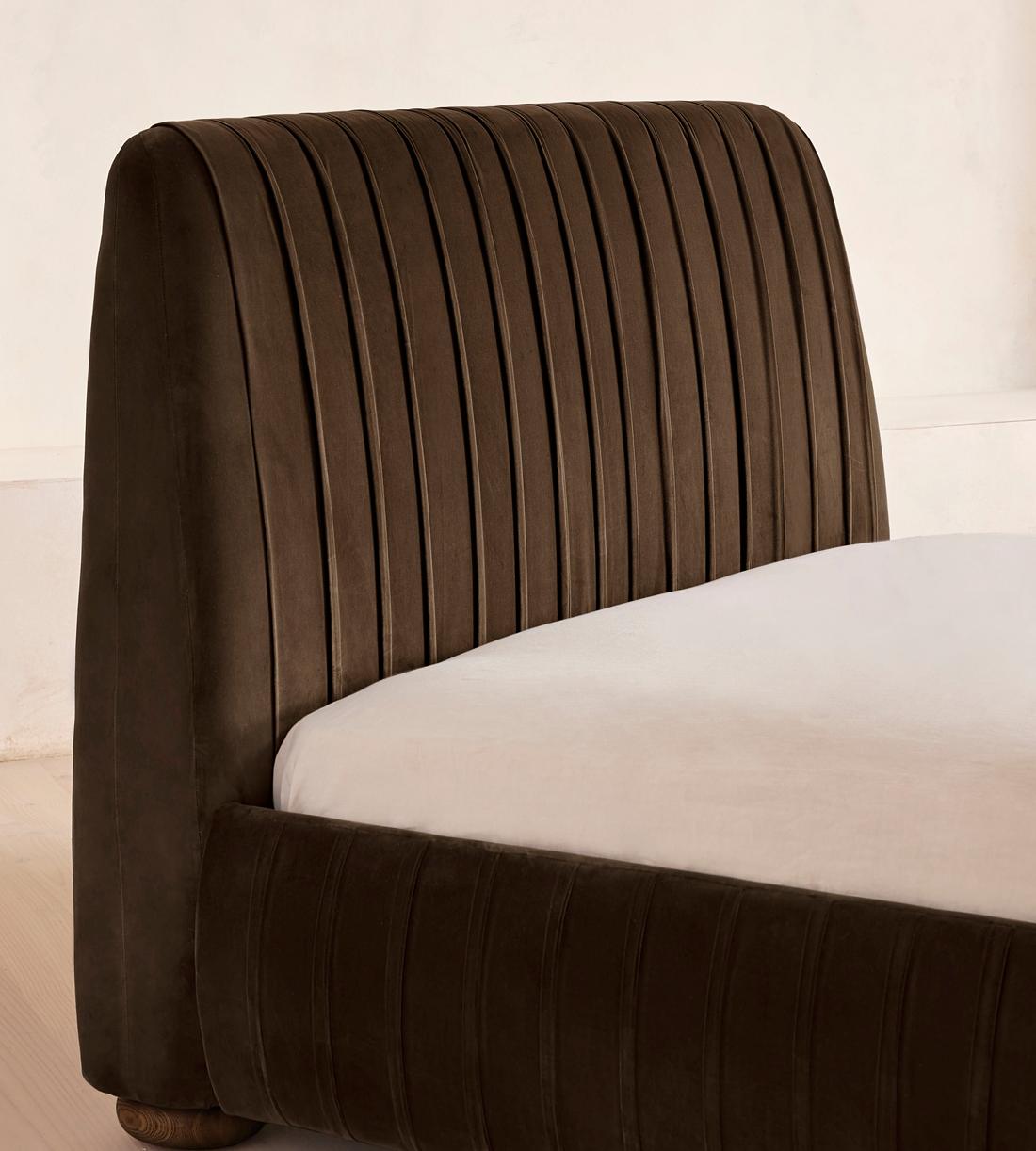 Vivienne Bed - Full - Velvet - Chocolate - US - Images - Image 3
