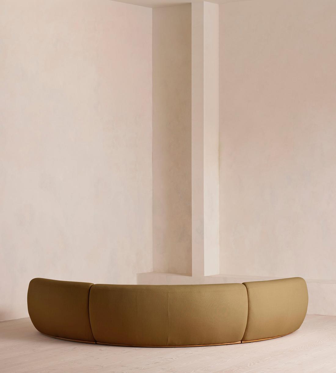 Aline Serpentine Modular Sofa - Six Seater - Linen - Ochre - US - Images - Image 4
