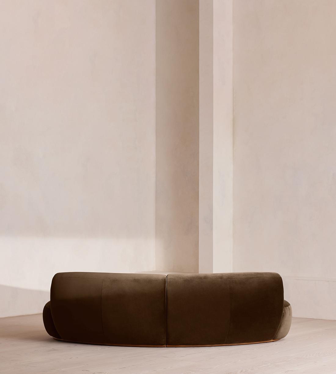 Aline Serpentine Sectional Sofa - Three Seater - Chocolate Velvet - US - Images - Image 4