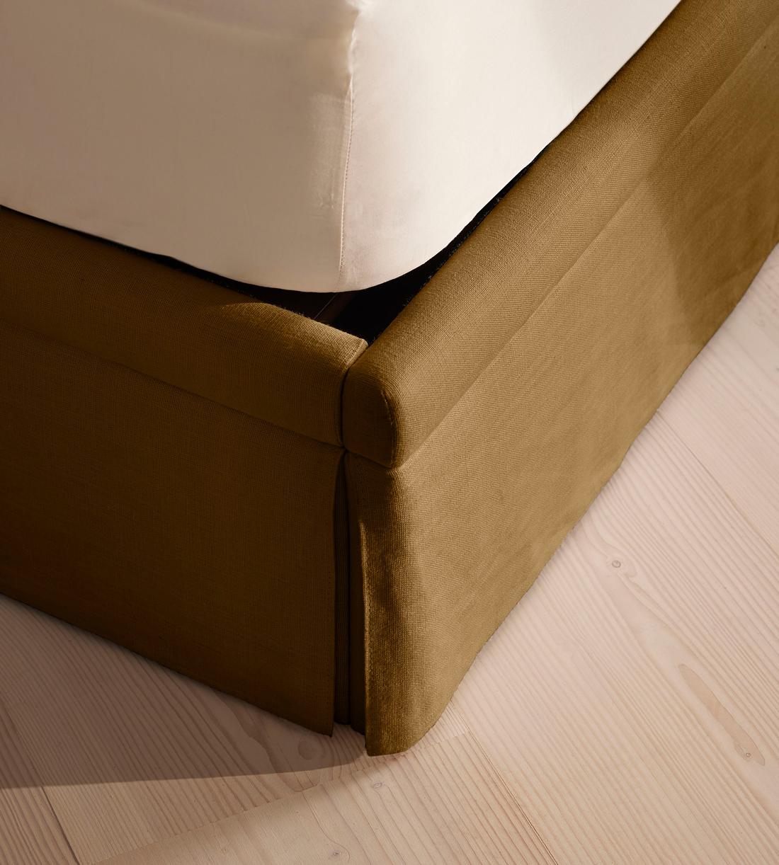 Mika Bed - King - Linen - Ochre - US - Images - Image 7