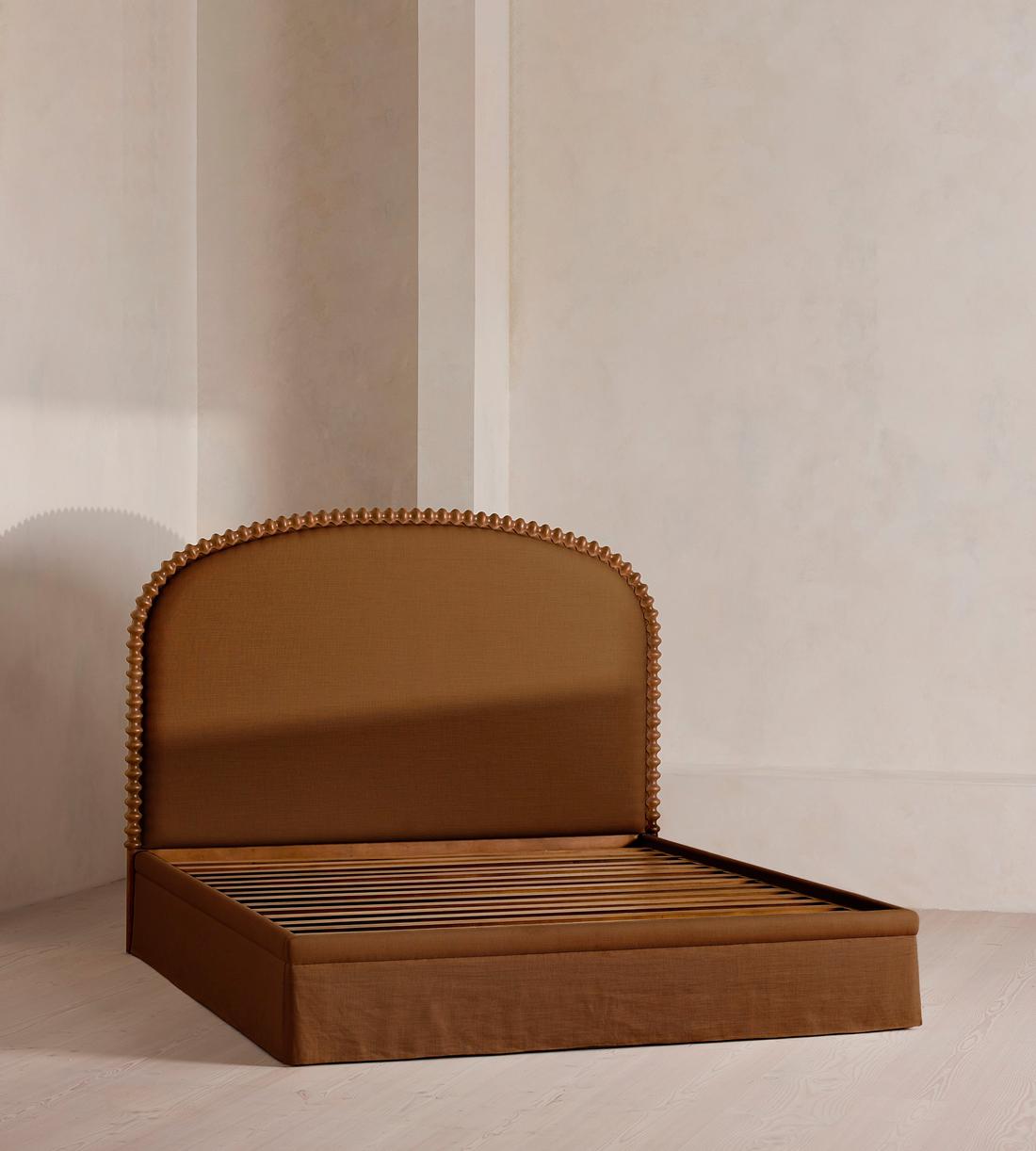 Mika Bed - King - Linen - Terracotta - US - Images - Image 3