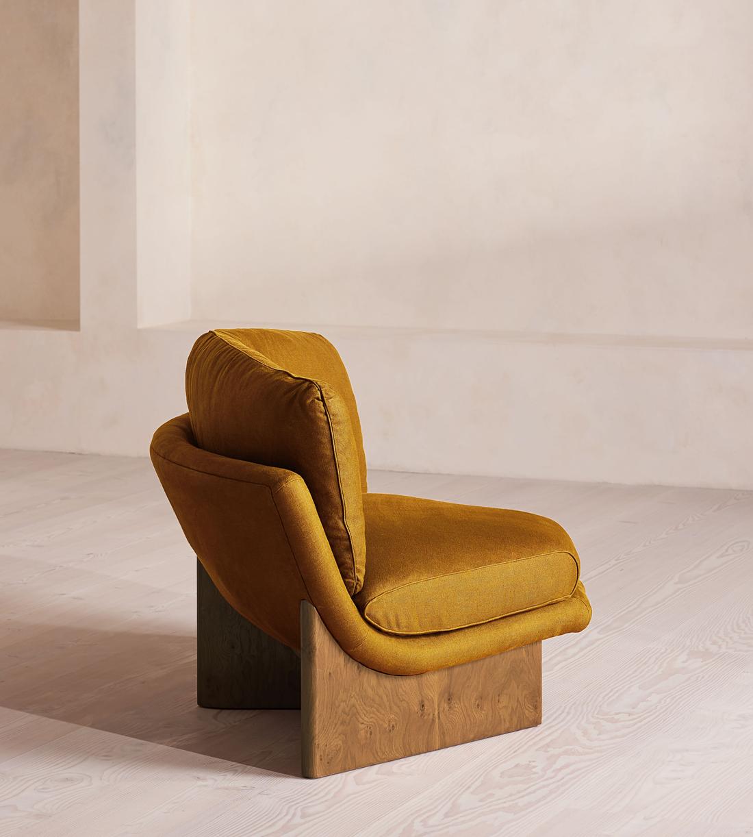 Tellis Corner Chair - Linen - Turmeric - US - Images - Image 3