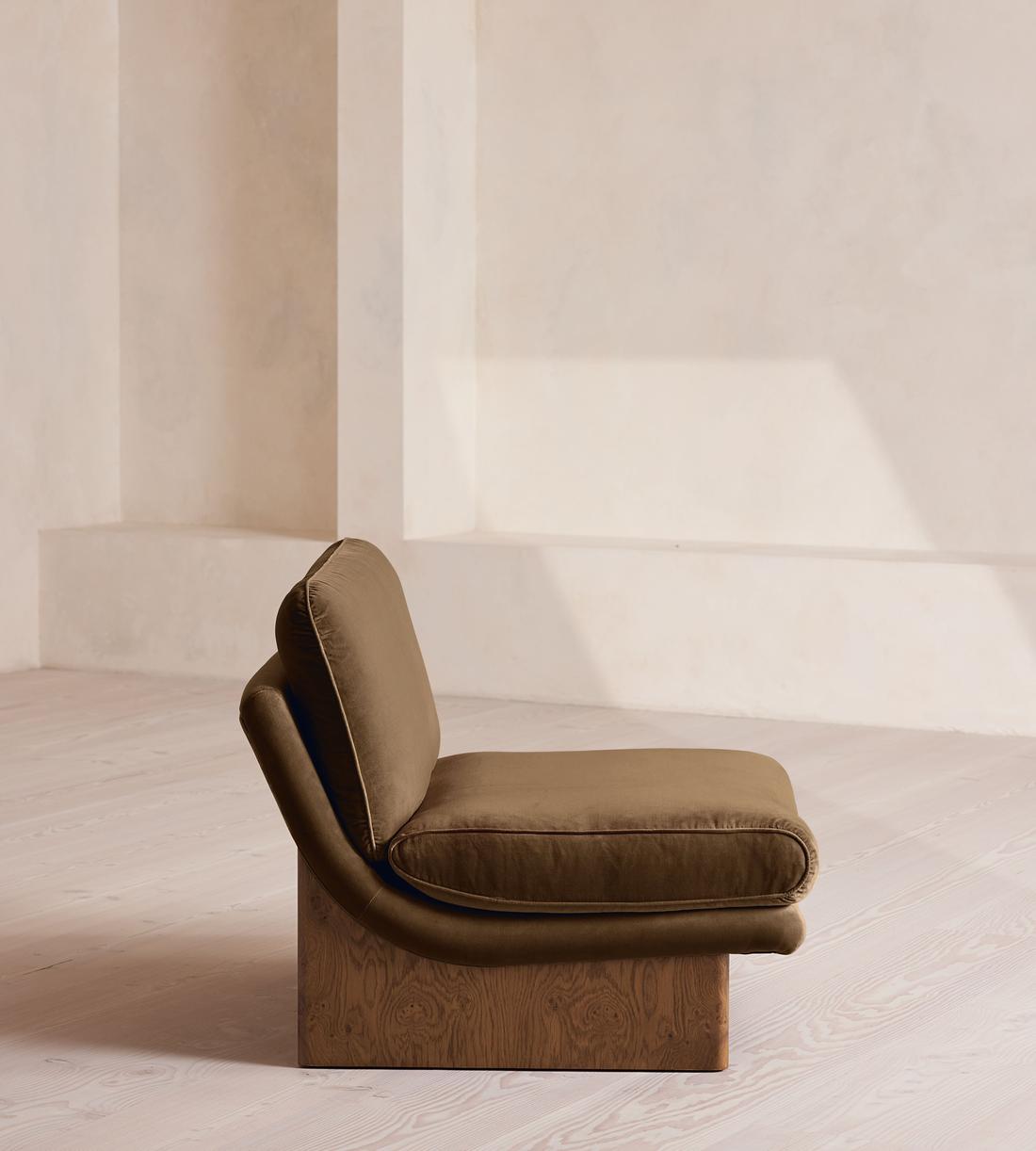 Tellis Chair - Velvet - Truffle - US - Images - Image 3