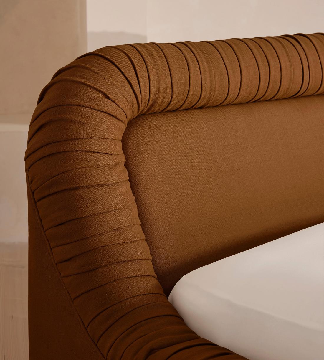 Vara Bed - Queen - Linen - Terracotta - US - Images - Image 3
