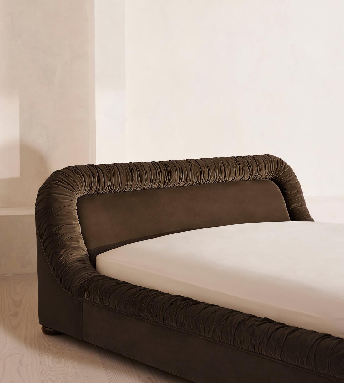 Vara Bed - Super King - Velvet - Chocolate - Images - Image 3