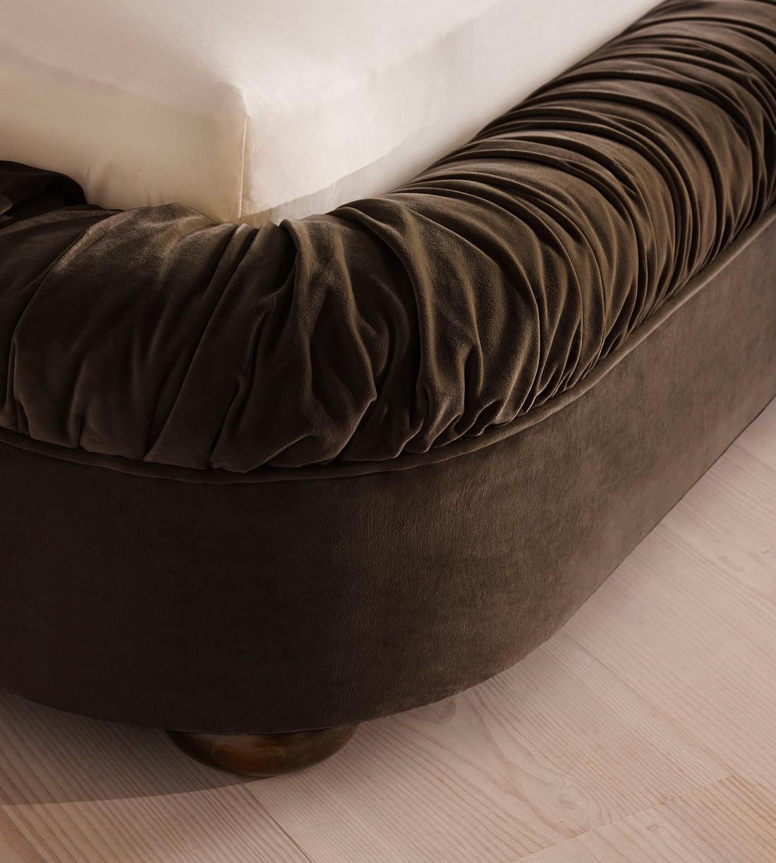 Vara Bed - King - Velvet - Chocolate - Images - Image 4