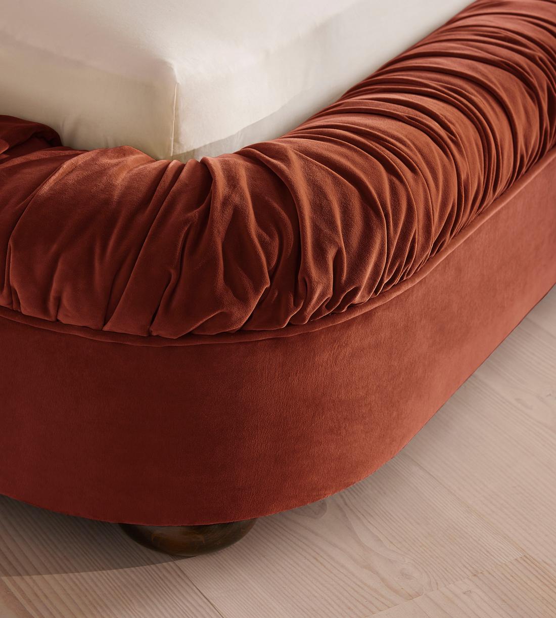 Vara Bed - King - Velvet Rust - Images - Image 4