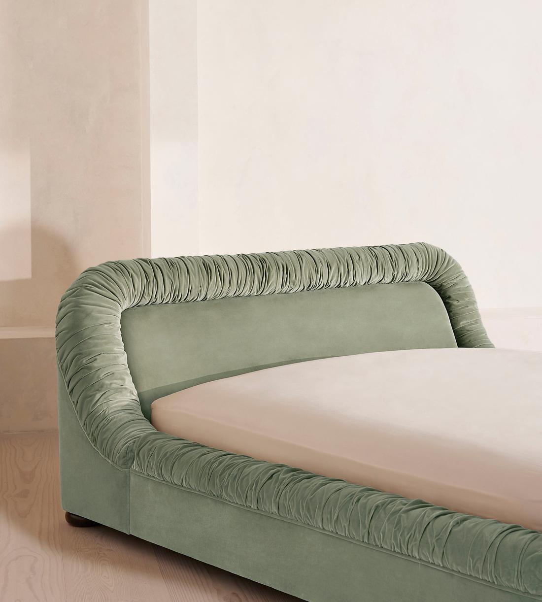 Vara Bed - Queen - Velvet - Seafoam - US - Images - Image 3