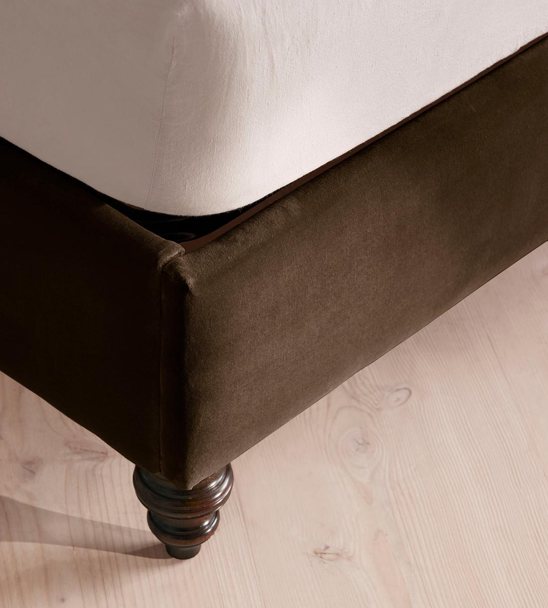 Rivas Bed - King - Velvet - Chocolate - Images - Image 3