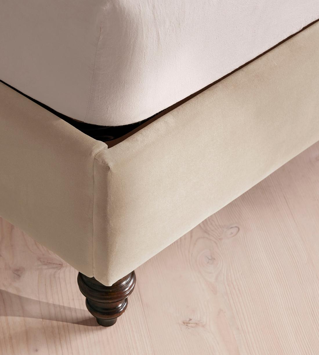 Rivas Bed - King - Velvet - Oyster - UK - Images - Image 3