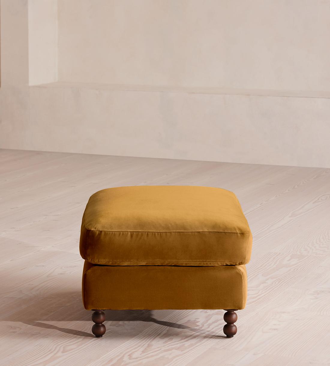 Audrey Rectangle Ottoman - Velvet - Mustard - Images - Image 3