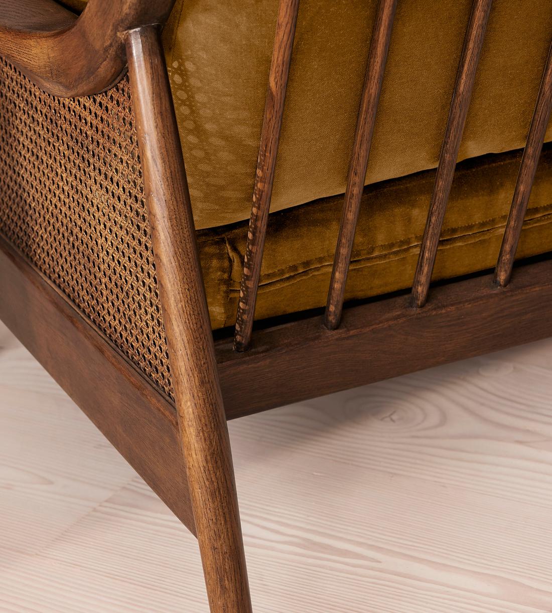 Atlanta Loveseat - Velvet - Mustard - Images - Image 6