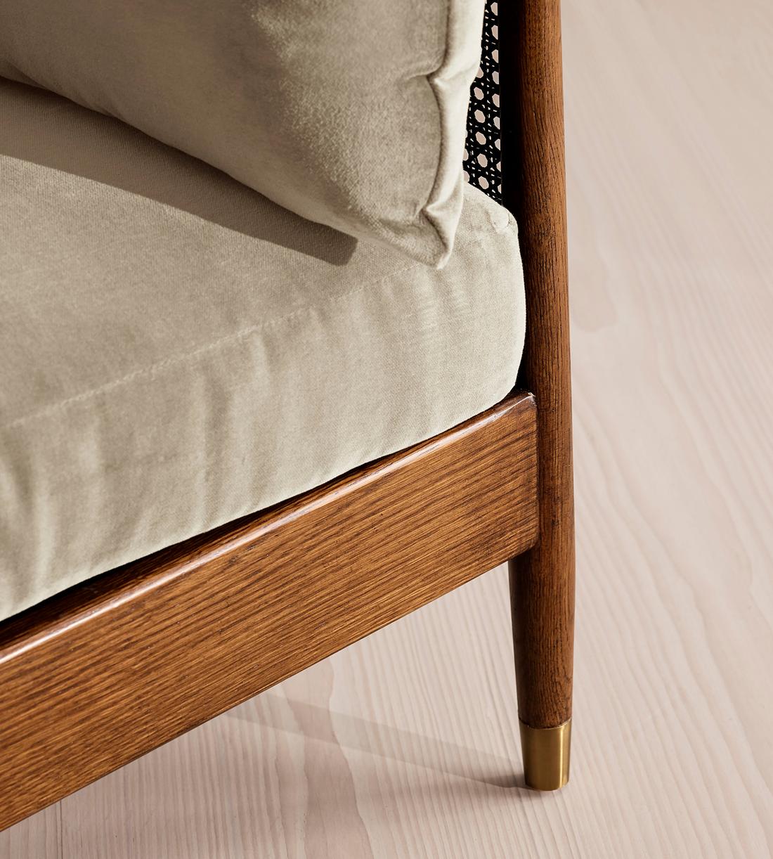 Atlanta Three Seater - Velvet - Oyster - US - Images - Image 5