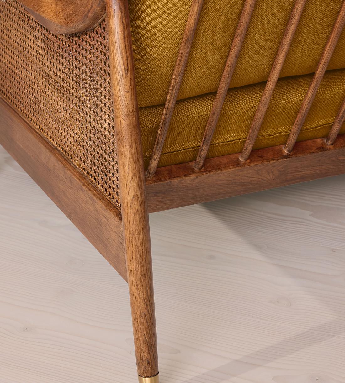 Atlanta Loveseat - Linen - Turmeric - US - Images - Image 6