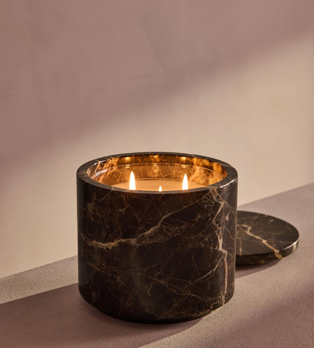 Leather & Oud Candle - Dark Emperador Marble - 660g - Member Exclusive - Listing - Image 2