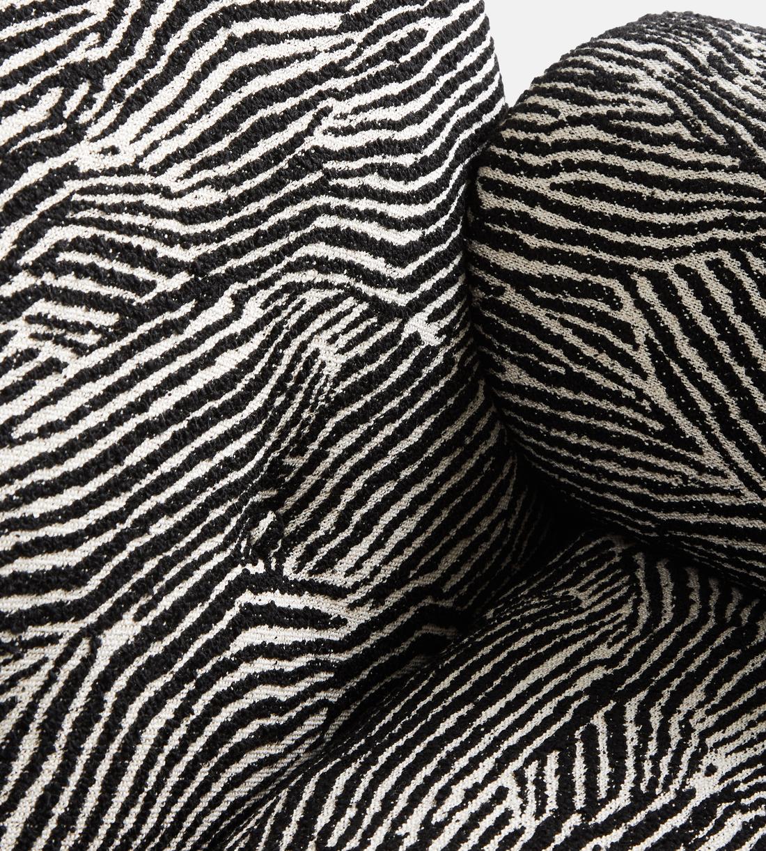 Herly Armchair - Durness Jacquard - US - Images - Image 7