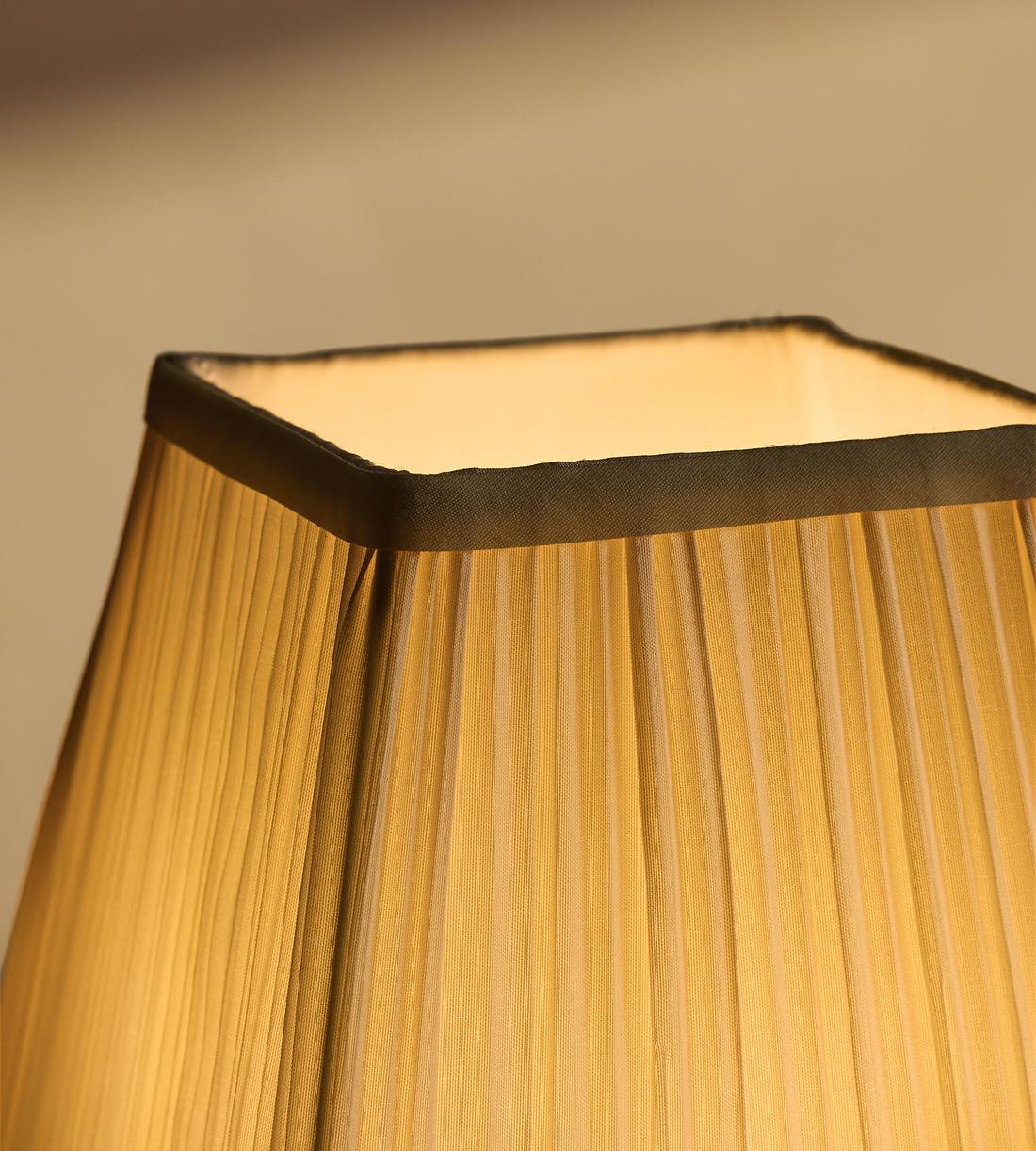 Oxford Portable Lamp - Images - Image 5