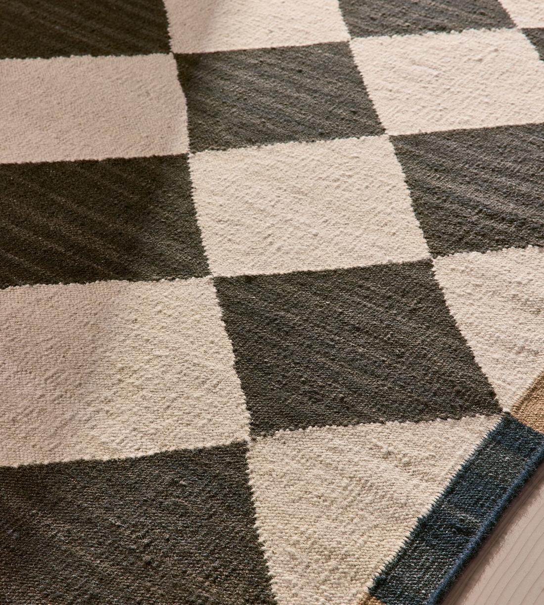 Jethro Rug - Black 270 x 360cm - Images - Image 4