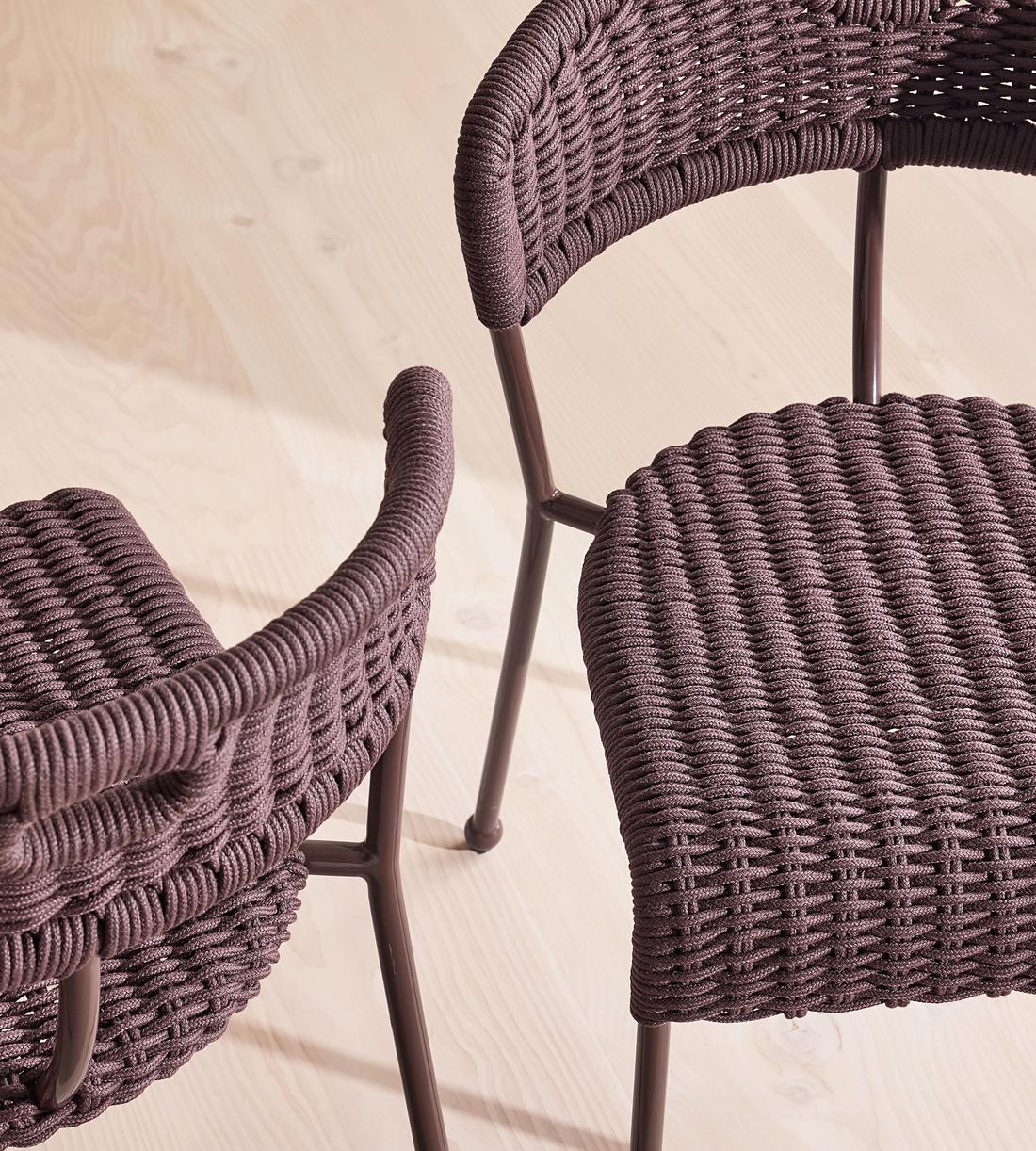 Pair of Lisson Outdoor Dining Chairs - Bordeaux - Images - Image 6