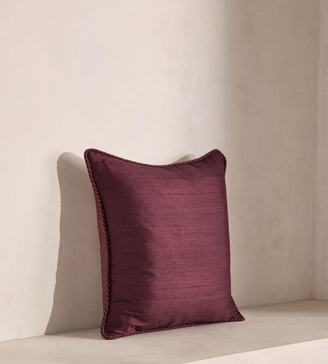 Florence Square Cushion - Bordeaux - Images - Image 4