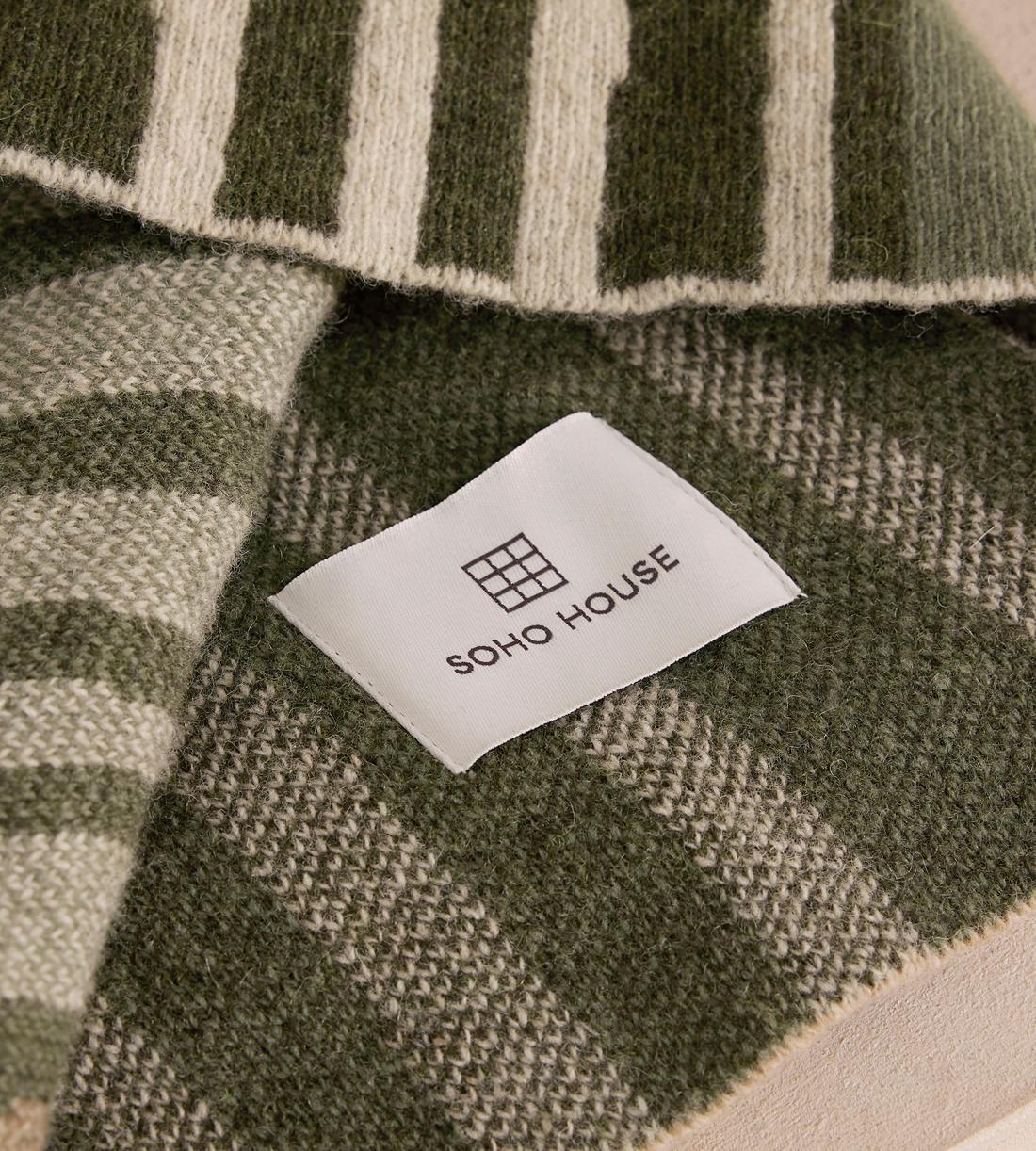 Orwell Throw - Images - Image 7