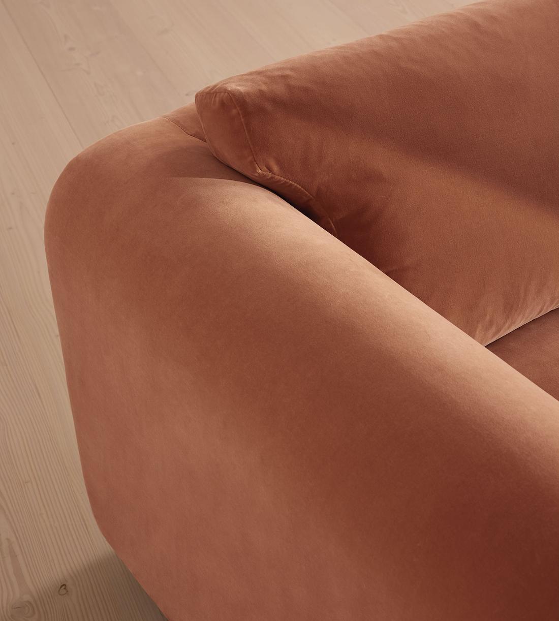 Farrell Three Seater Sofa - Velvet - Antique Rose - Images - Image 5