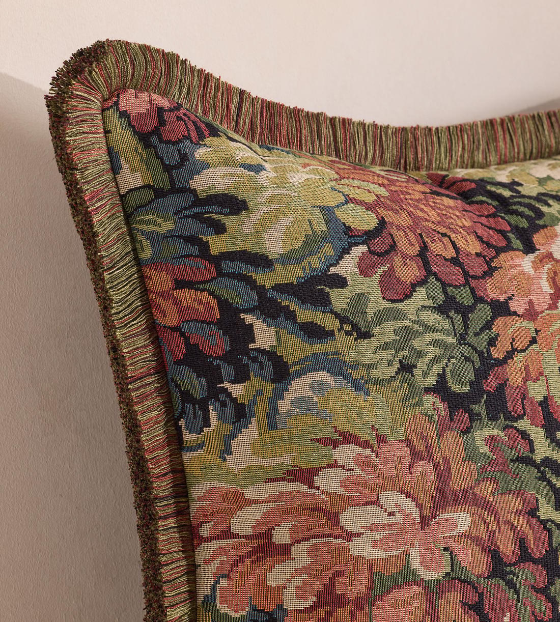 Greek Street Cushion - Images - Image 4