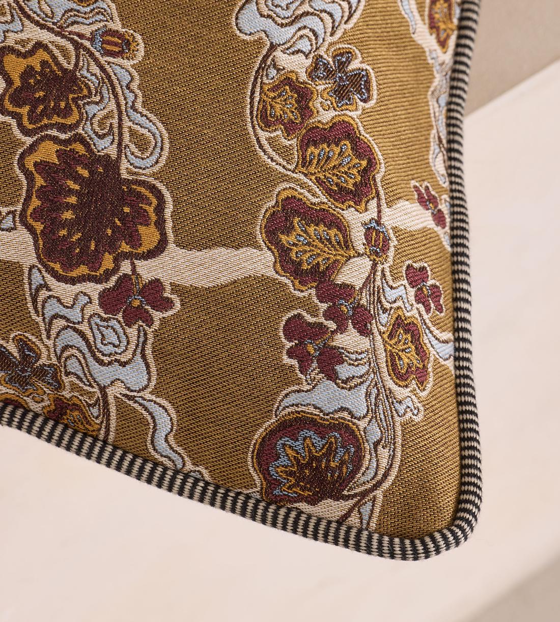 Echo Square Cushion - Images - Image 7