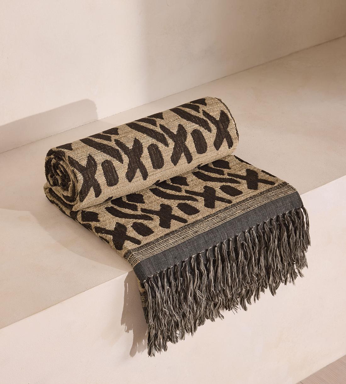 Veda Throw - 140 x 200cm - Listing - Image 3