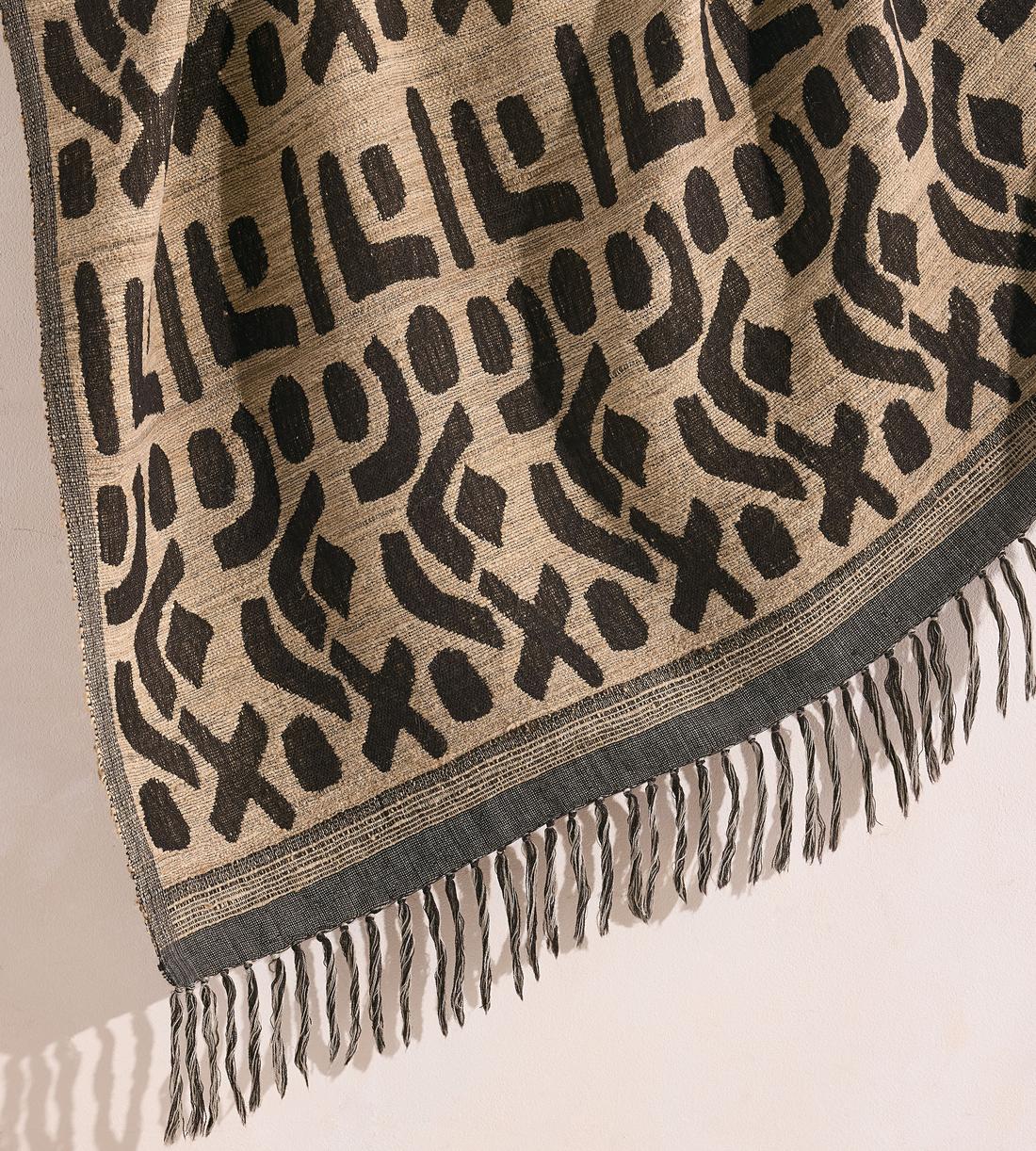 Veda Throw - 140 x 200cm - Images - Image 5