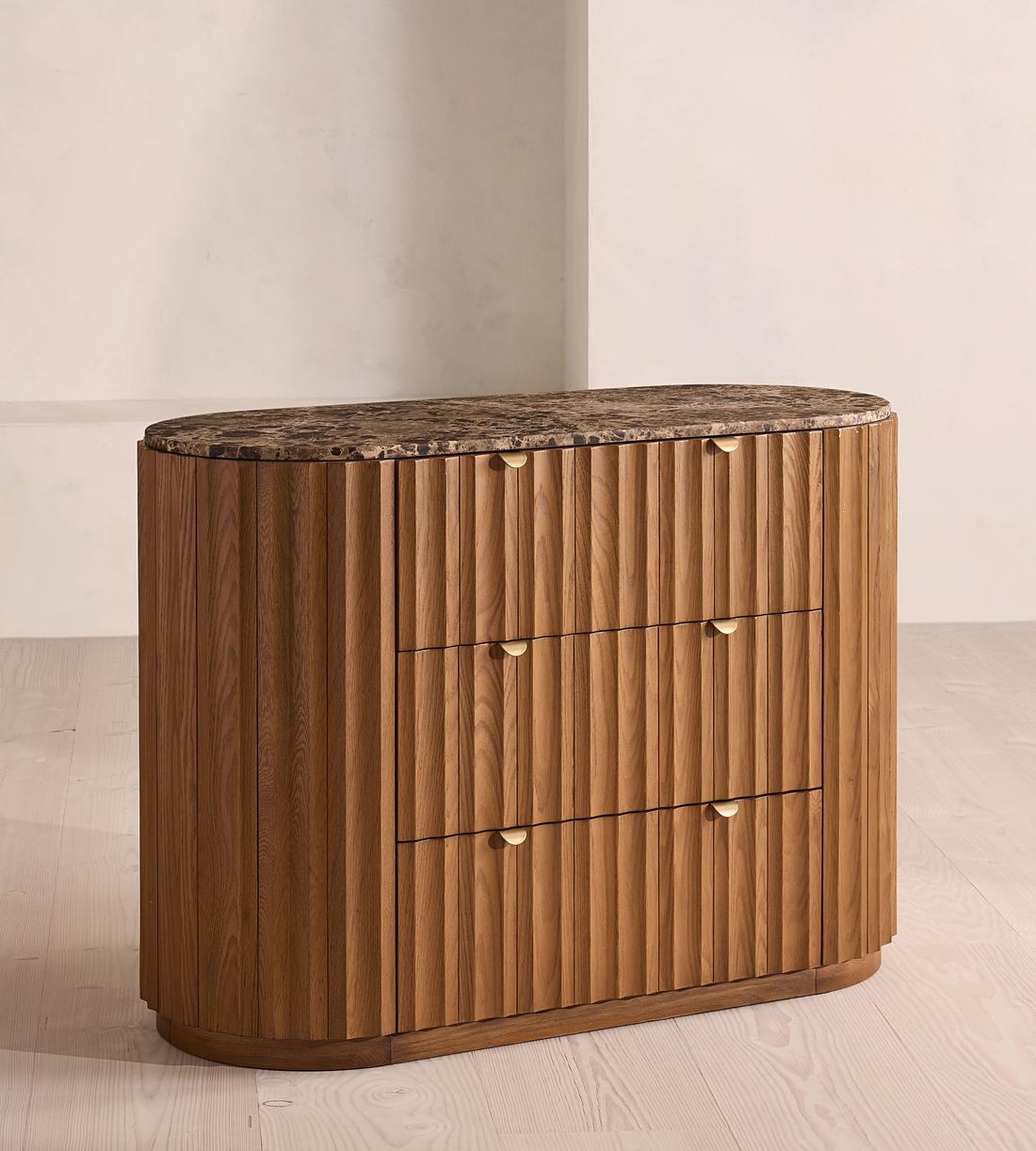 Railton Three Drawer Dresser - Listing - Image 3
