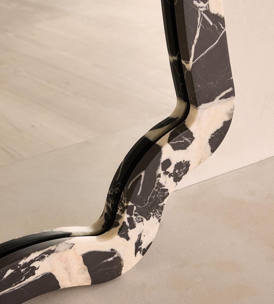 Hollis Wall Mirror - Black Bulgari Marble - Images - Image 5