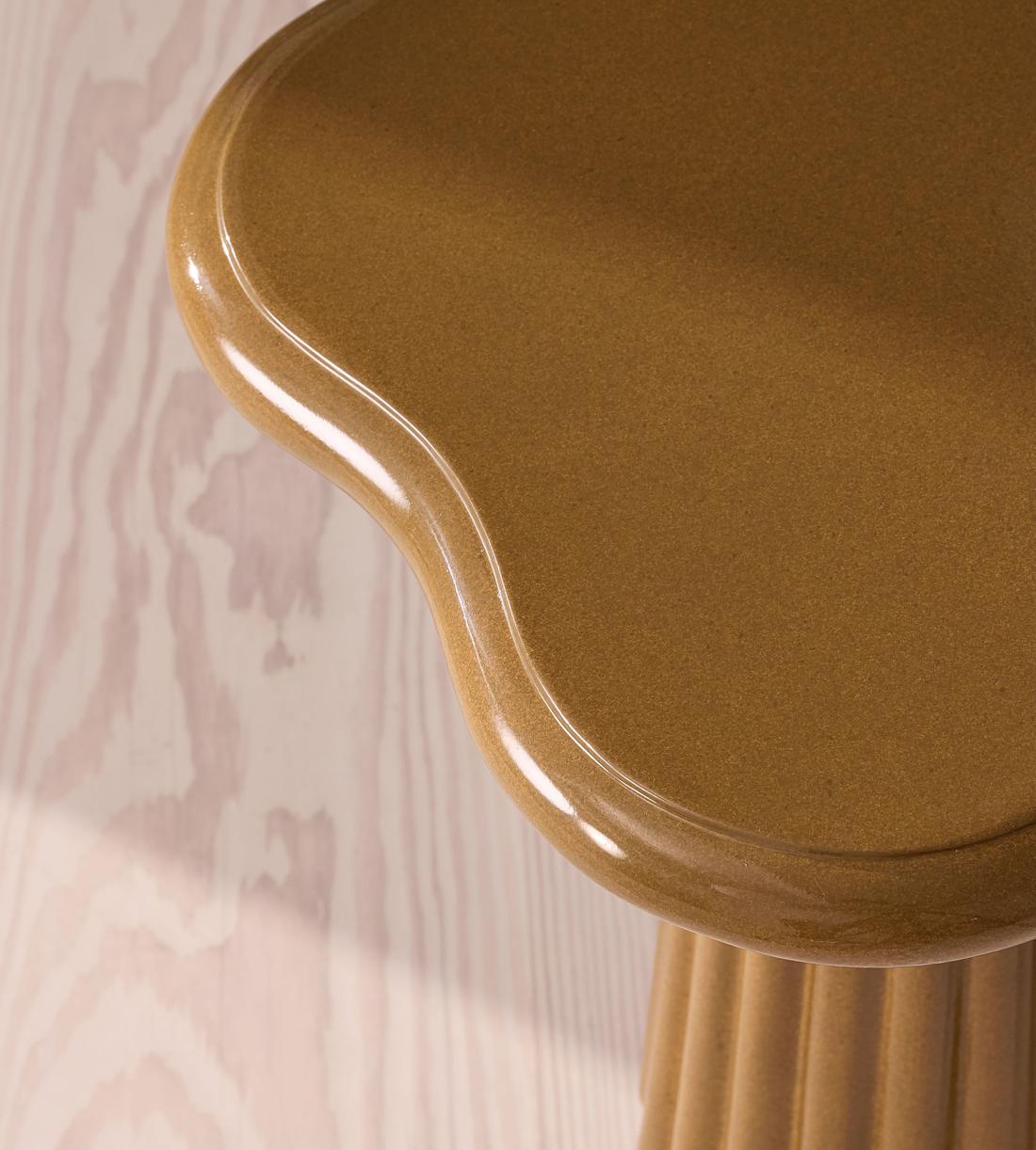 Dayton Outdoor Side Table - Concrete - Ochre - Images - Image 4